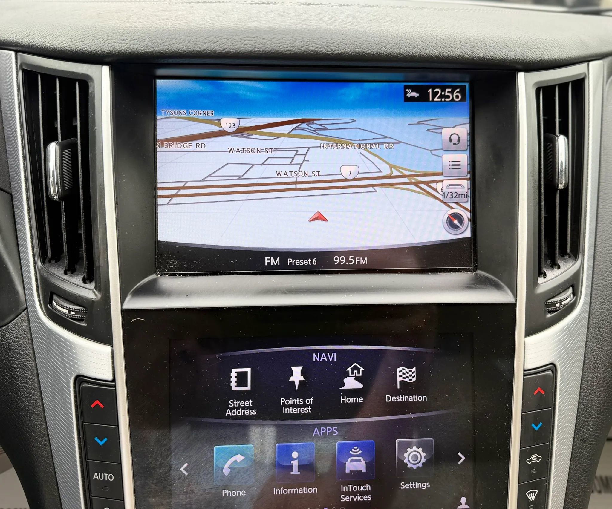 Used 2019 INFINITI Q50 Luxe w/ Essential Package (3.0T Luxe) AWD/4WD image 16