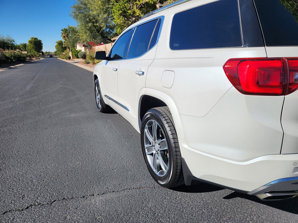 Used 2017 GMC Acadia Denali image 15