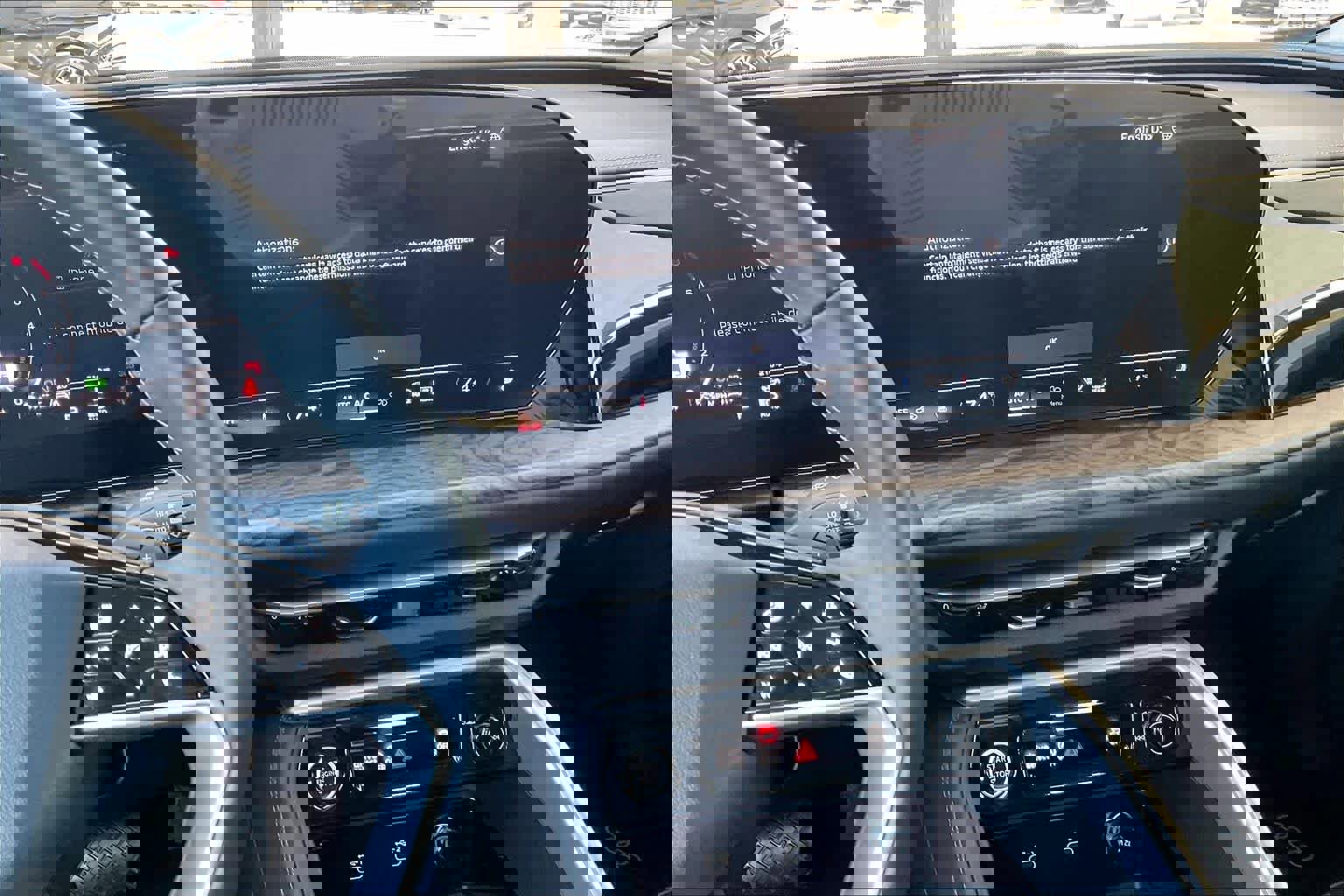 Used 2025 Audi Q5 Premium w/ Convenience Package image 7