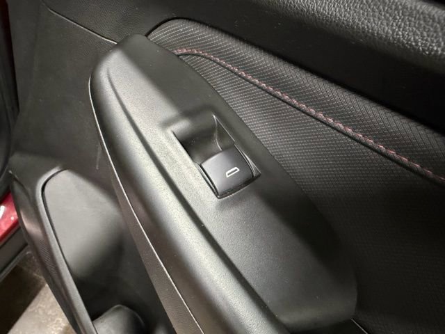 Used 2023 Chevrolet TrailBlazer RS w/ Sun and Liftgate Package image 27