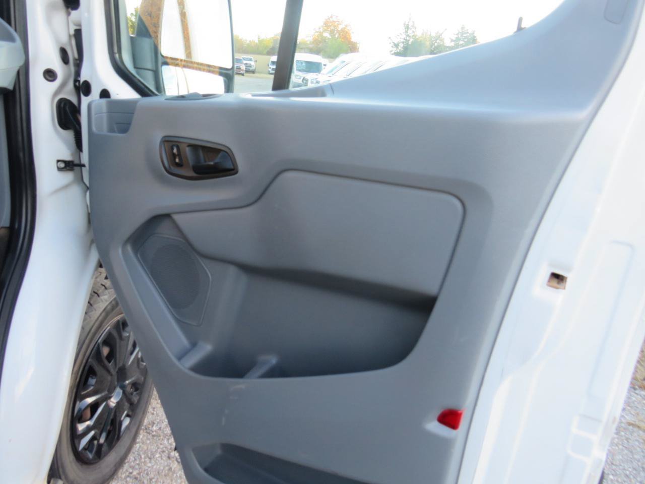 Used 2017 Ford Transit 350 XLT RWD image 18
