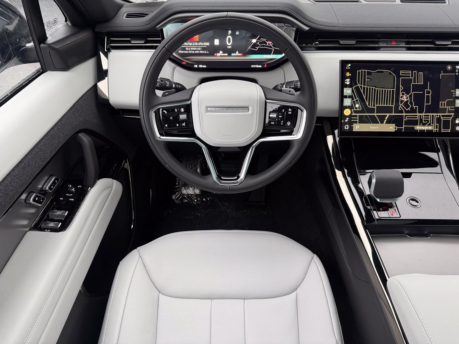 New 2027 Land Rover Range Rover Sport SE AWD/4WD image 30