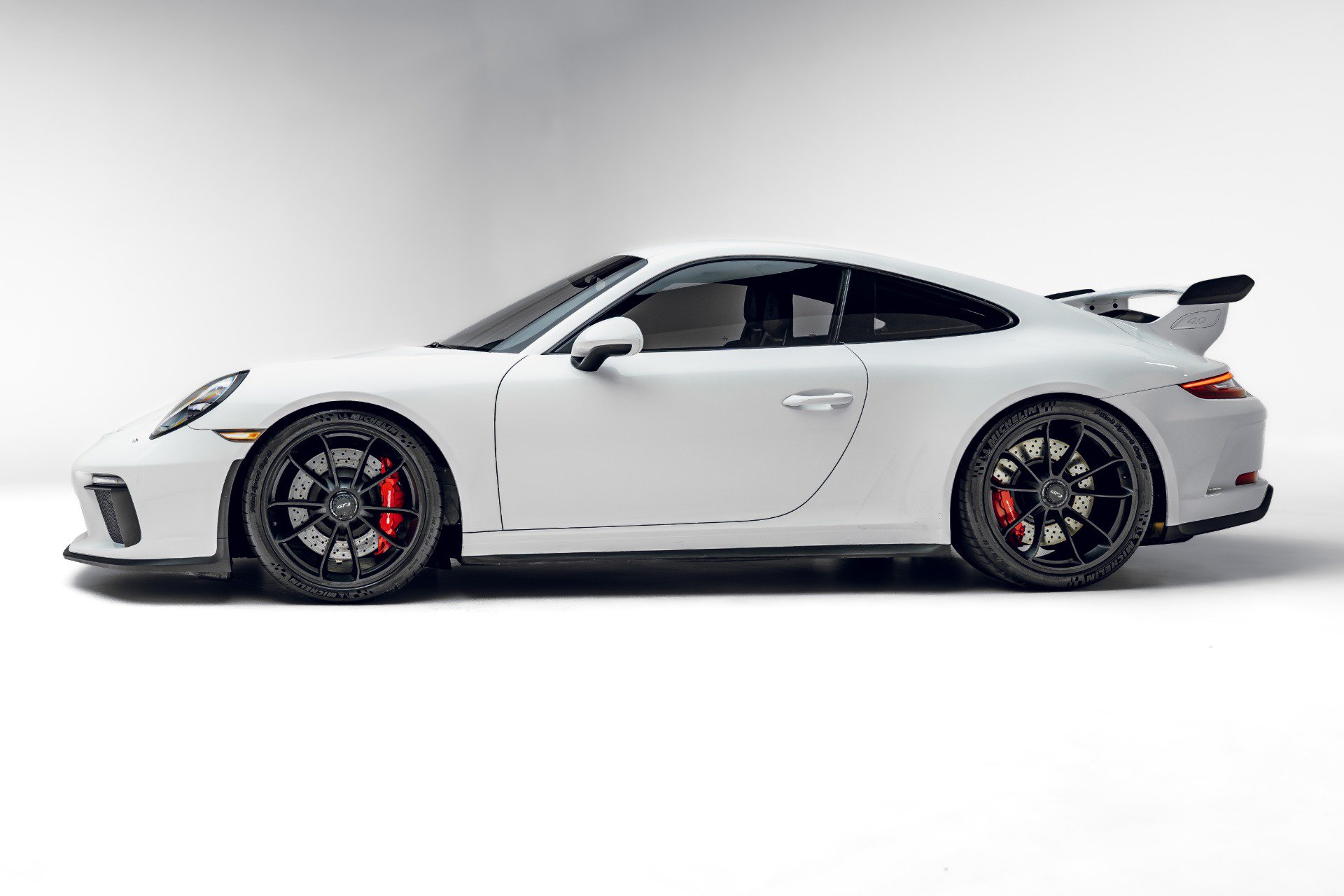 Used 2018 Porsche 911 GT3 RWD image 3