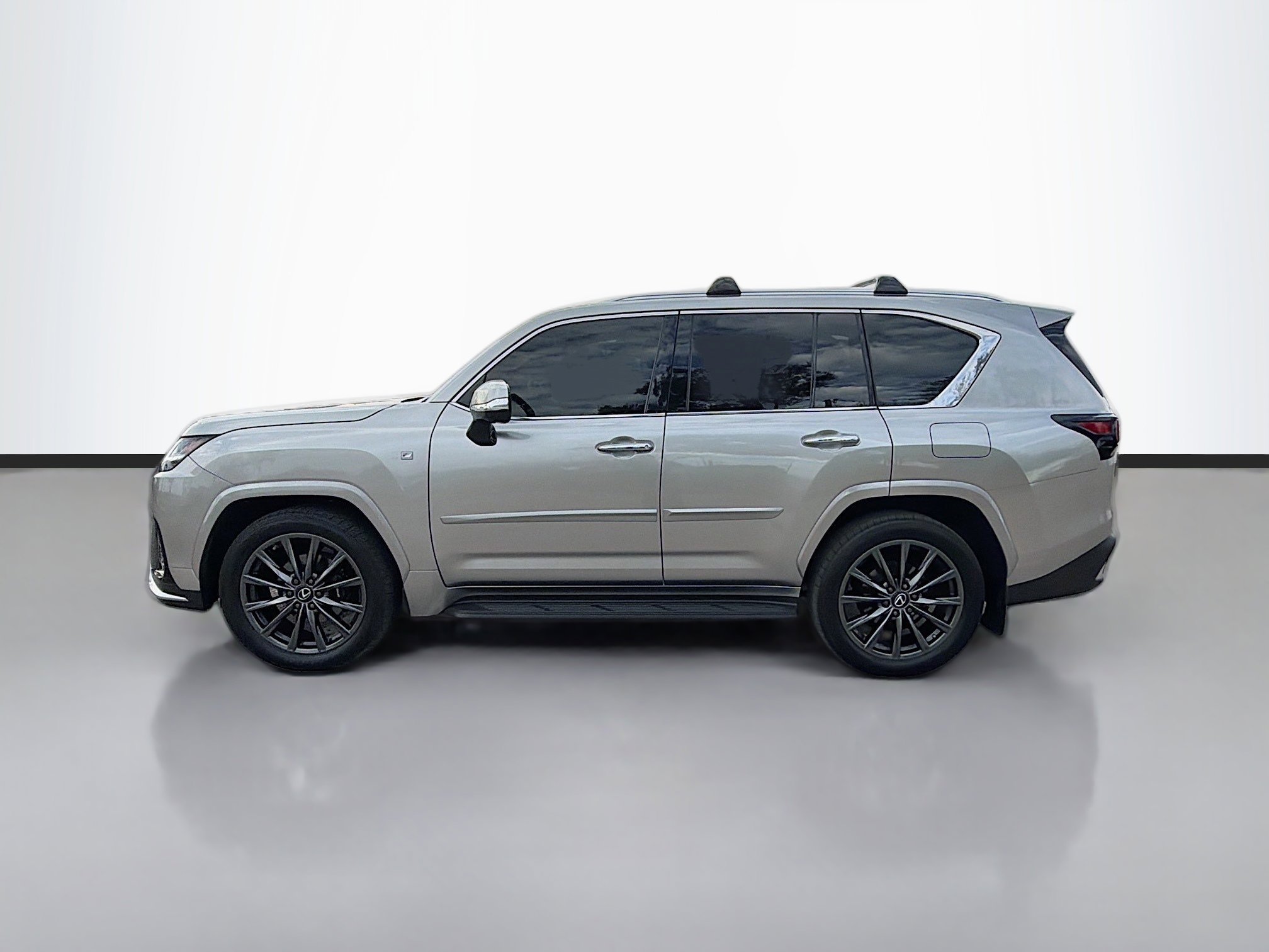 Used 2023 Lexus LX 600 F Sport w/ Accessory Package (A2) image 2