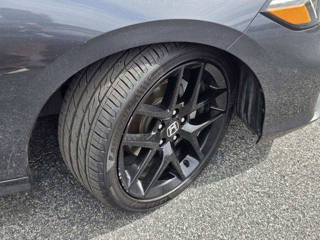 Used 2025 Honda Civic Sport image 6