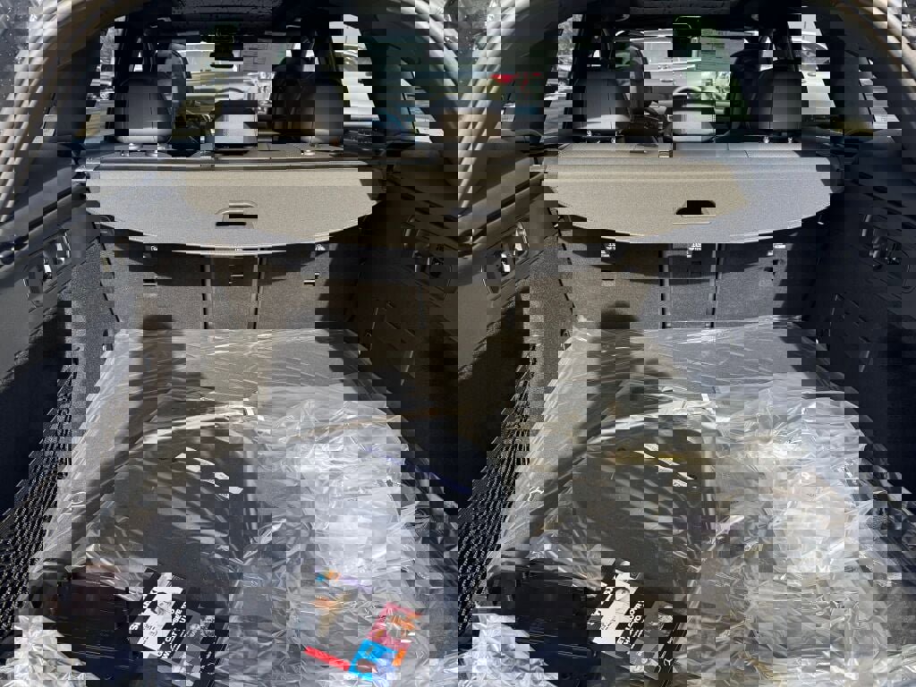 New 2026 Mercedes-Benz GLC 300 4MATIC image 17