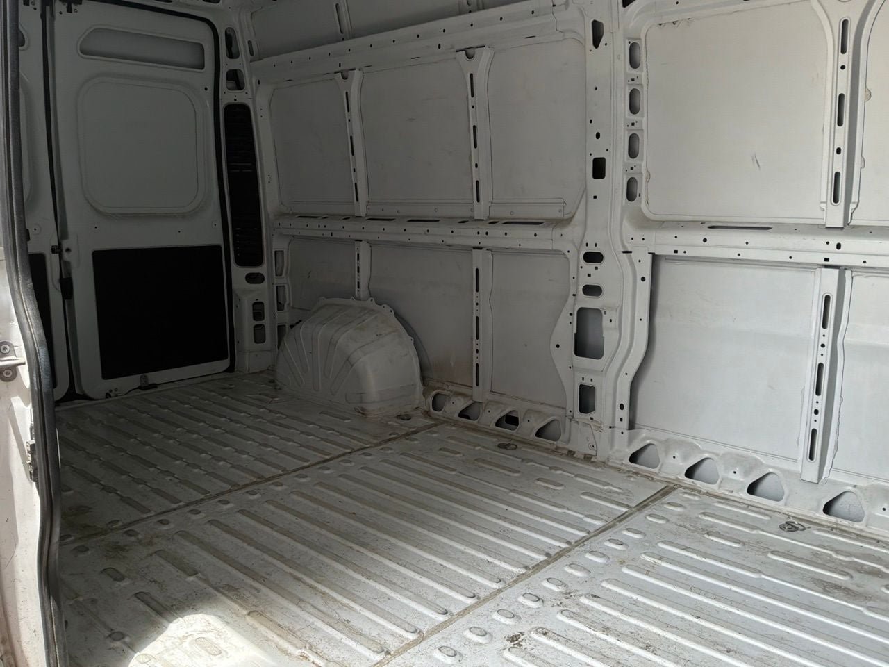 Used 2026 RAM ProMaster 2500 w/ Convenience Group FWD image 12