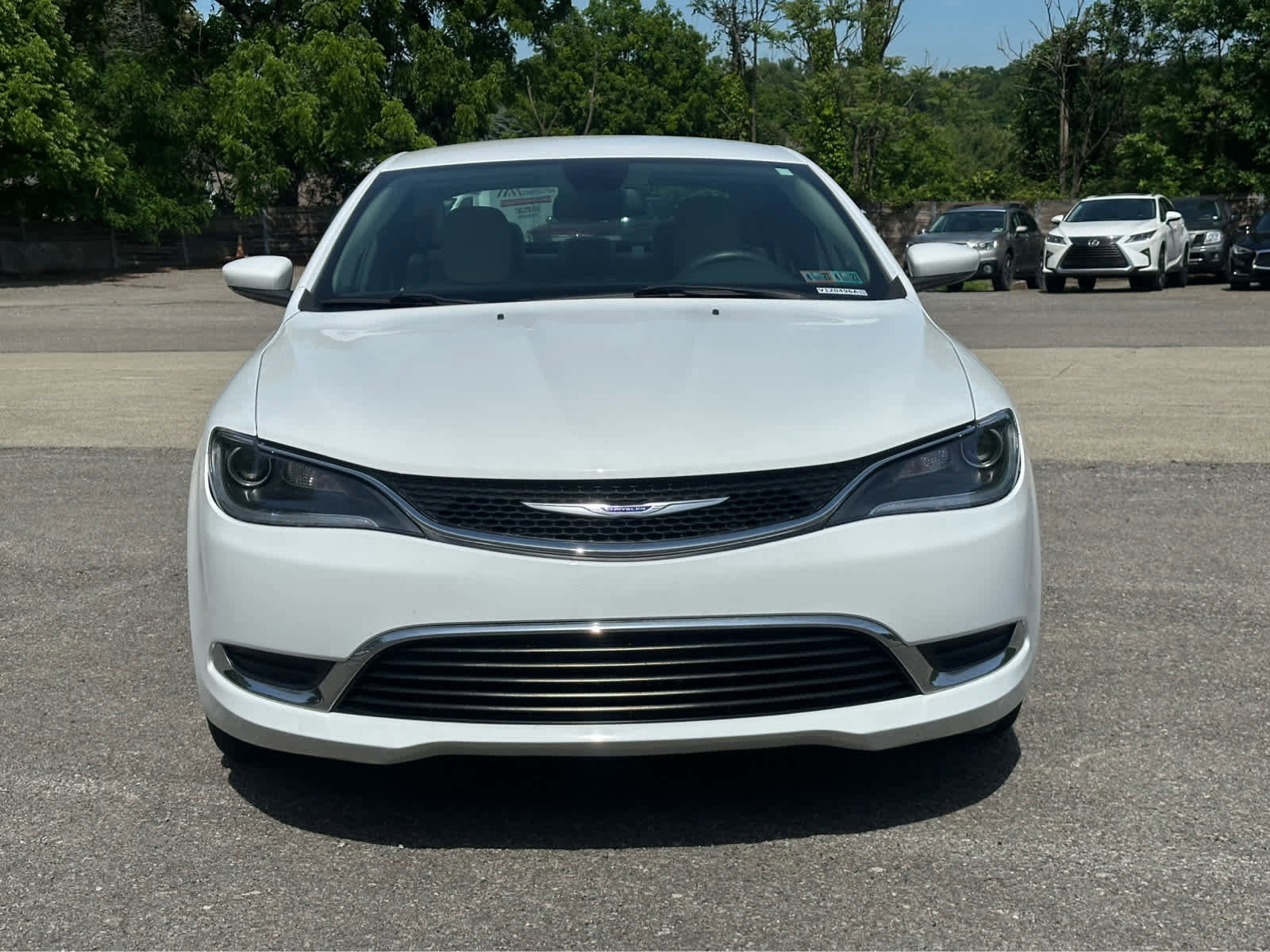Used 2016 Chrysler 200 Limited FWD image 2