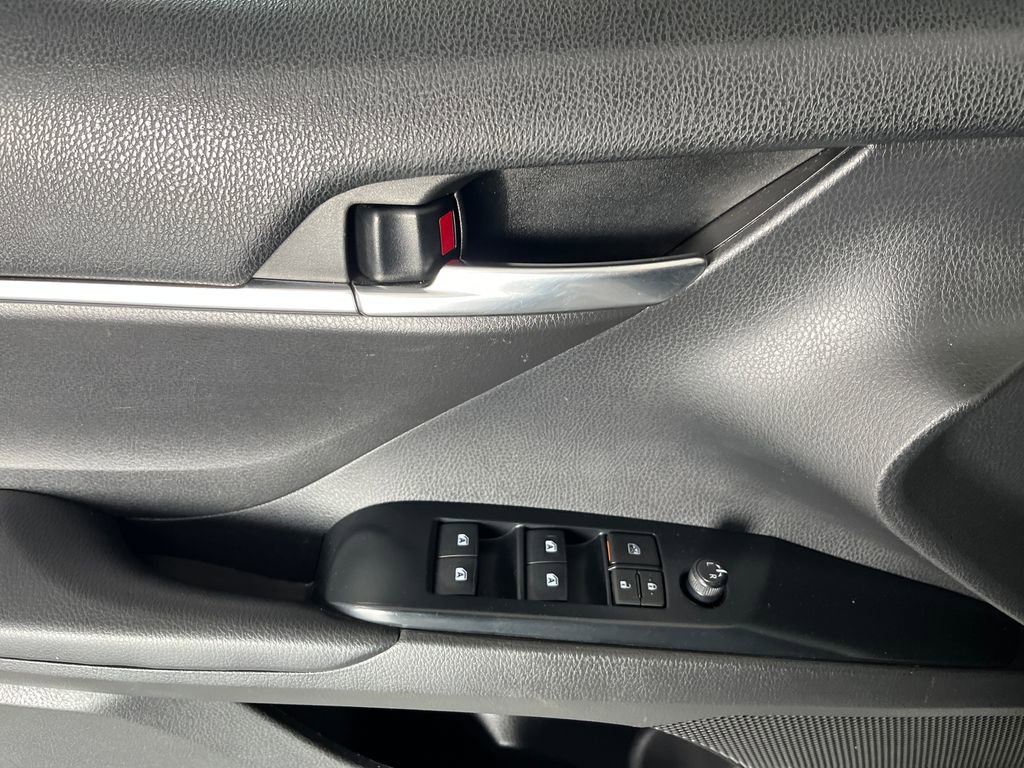 Used 2020 Toyota Camry SE FWD image 49