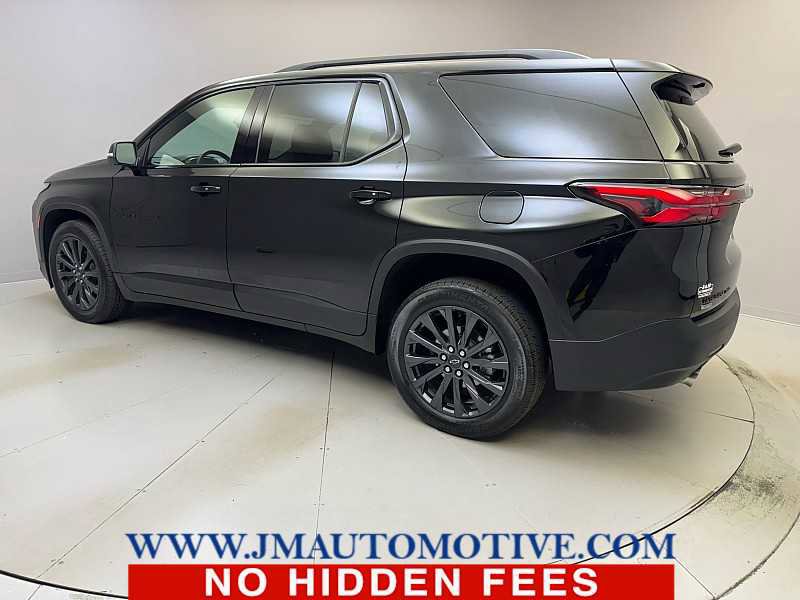 Used 2024 Chevrolet Traverse RS AWD/4WD image 3