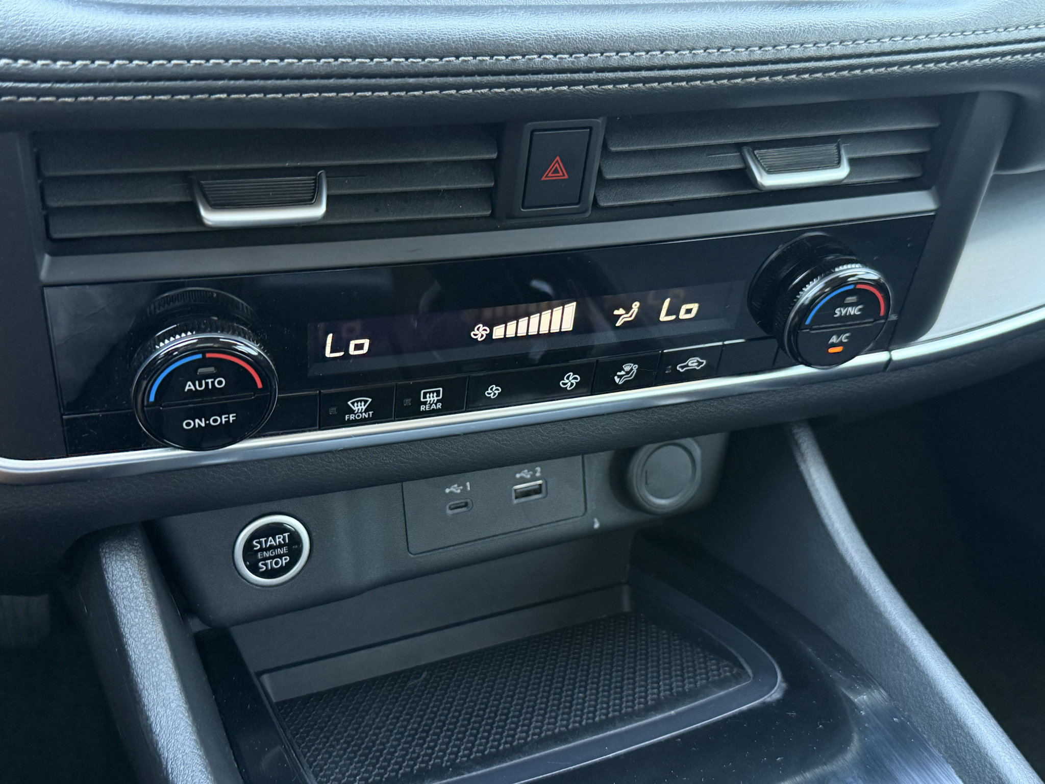 Used 2023 Nissan Rogue SV AWD/4WD image 12