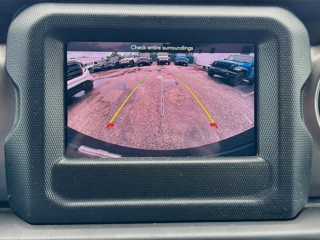 Used 2022 Jeep Wrangler Sport AWD/4WD image 15