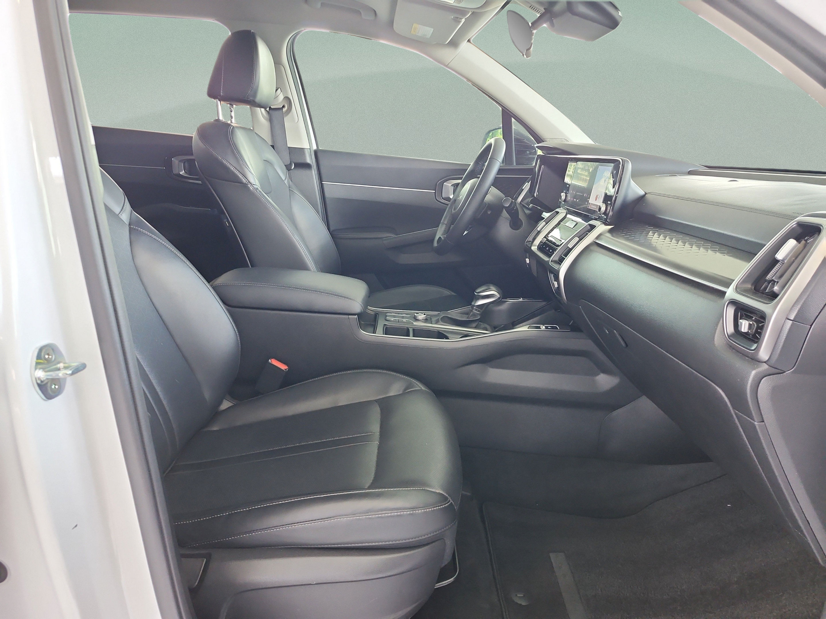 Used 2022 Kia Sorento S FWD image 21