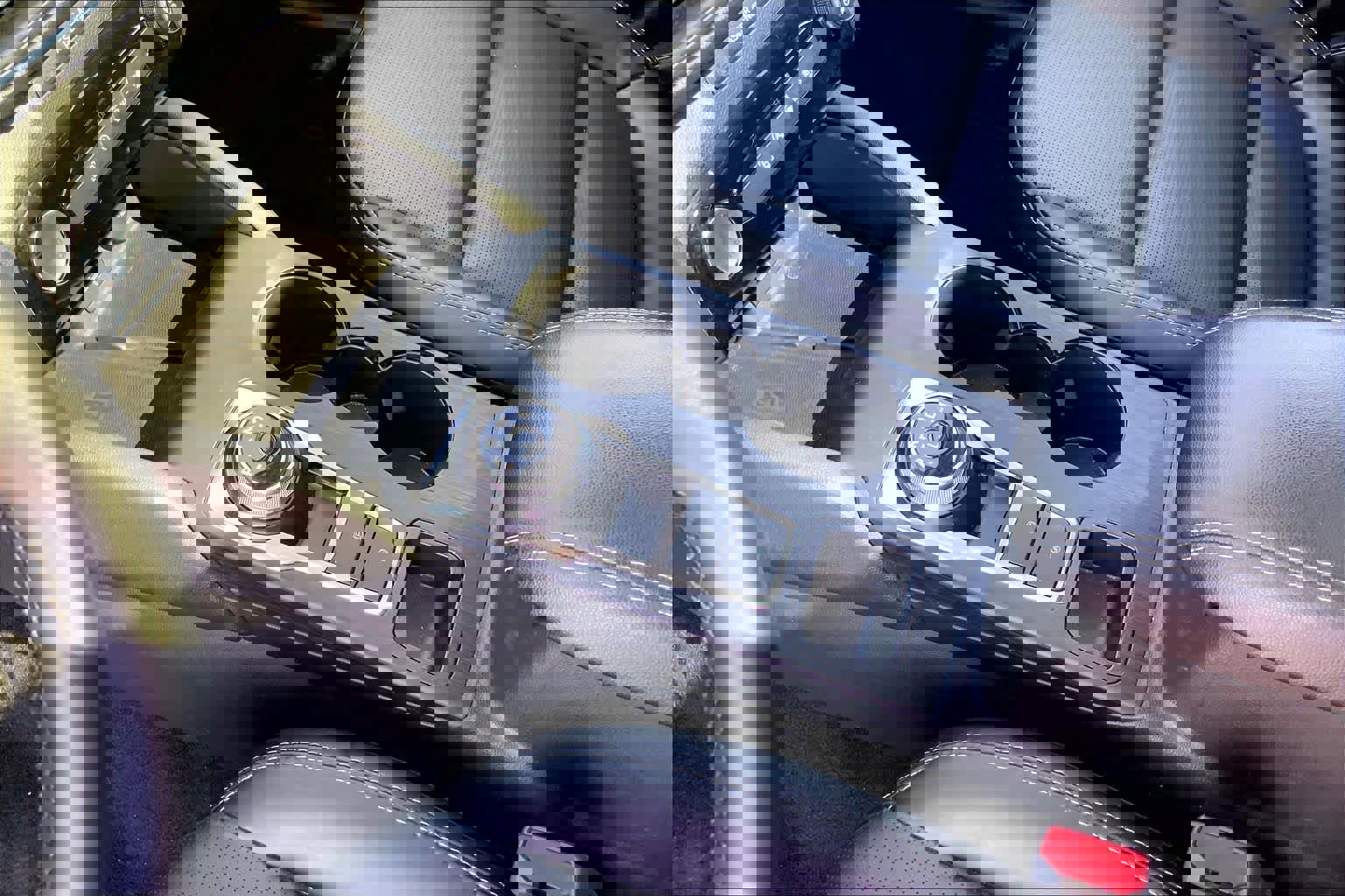 Certified 2025 Ford Escape Platinum image 16