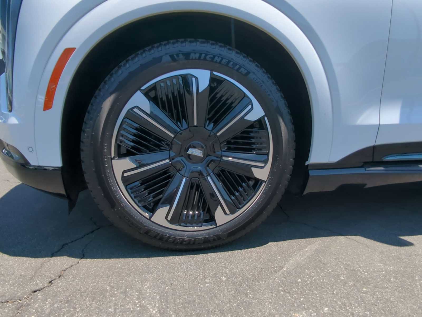 New 2025 Cadillac Escalade IQ Sport 2 image 28