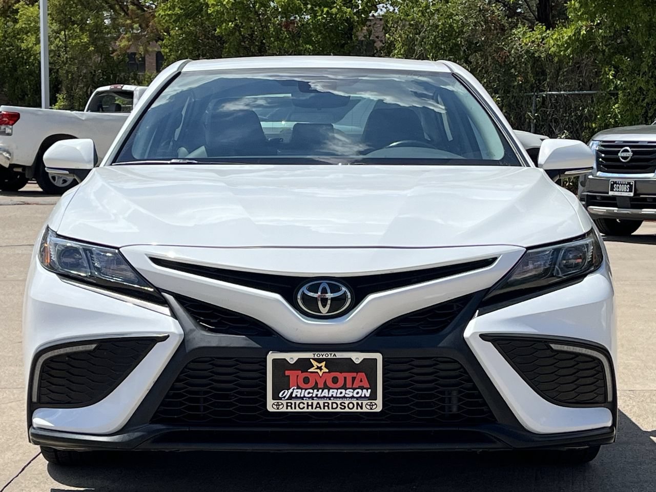 Used 2024 Toyota Camry SE FWD image 7