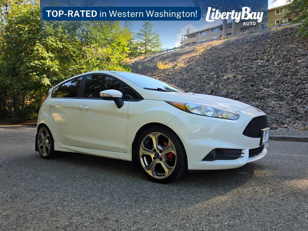 Used 2015 Ford Fiesta ST FWD image 3