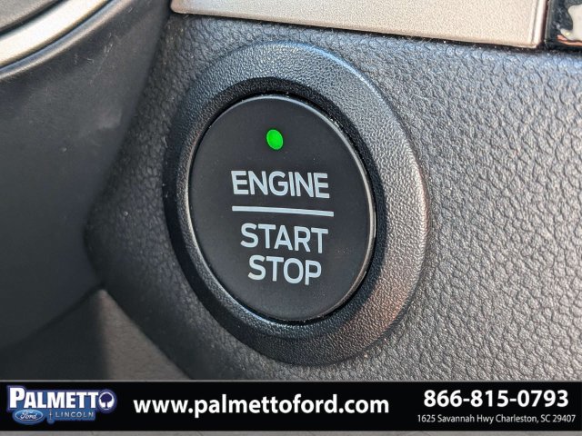 Used 2022 Ford Escape SE w/ SE Sport Appearance Package FWD image 30