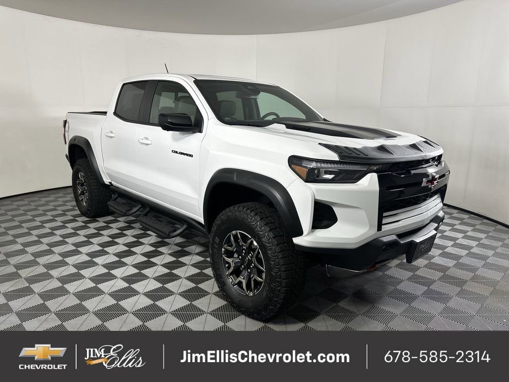 Used 2025 Chevrolet Colorado ZR2 w/ Technology Package