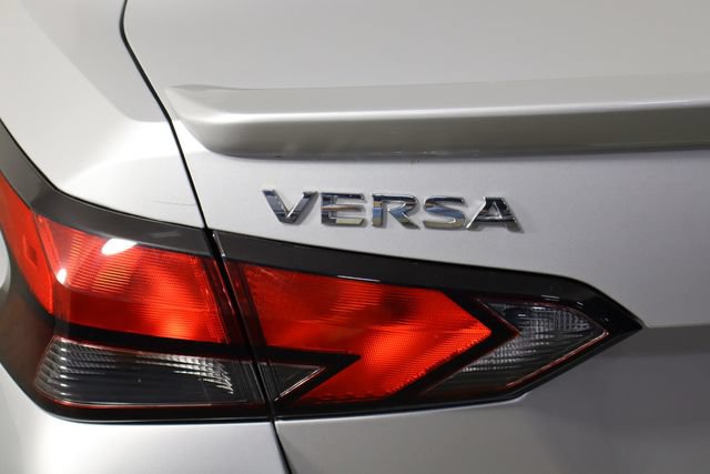 Used 2022 Nissan Versa SR w/ Convenience Package FWD image 36