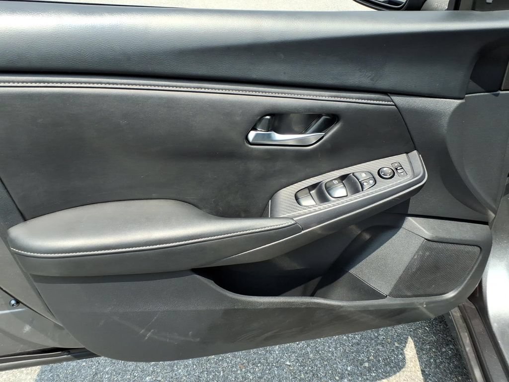 Used 2023 Nissan Sentra SV FWD image 15
