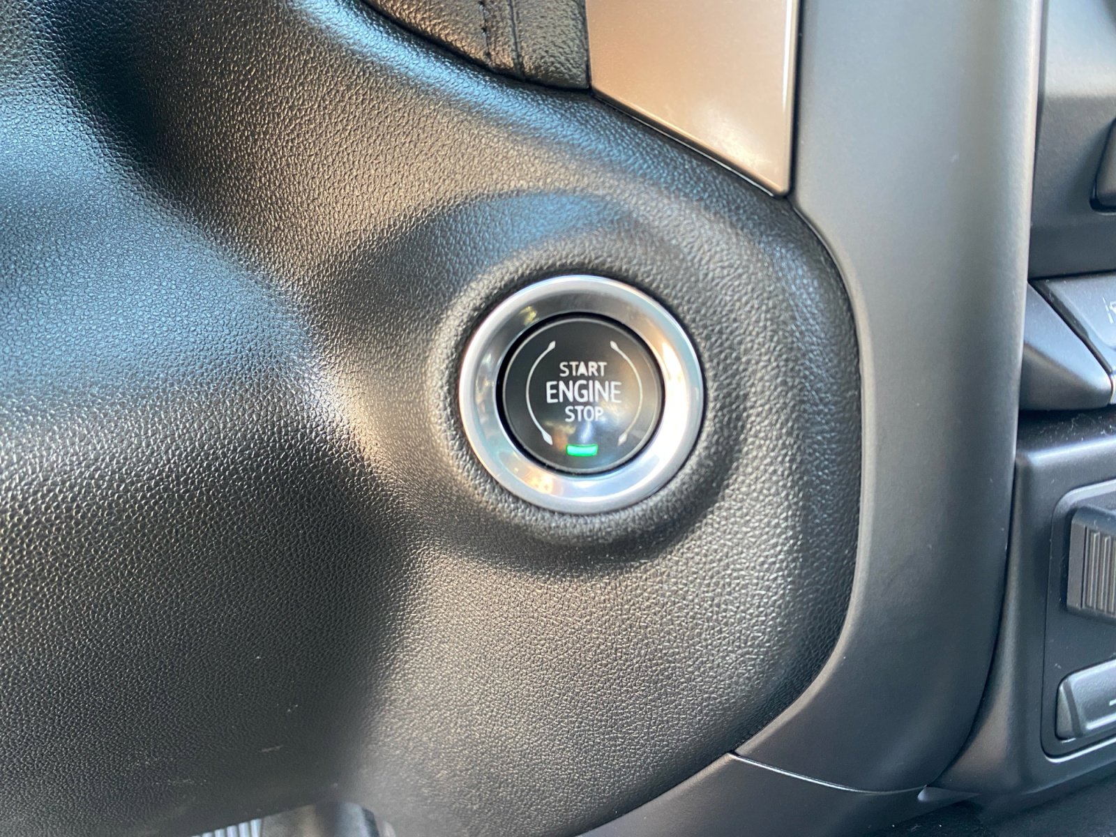 Used 2019 Chevrolet Silverado 1500 High Country w/ Technology Package image 28