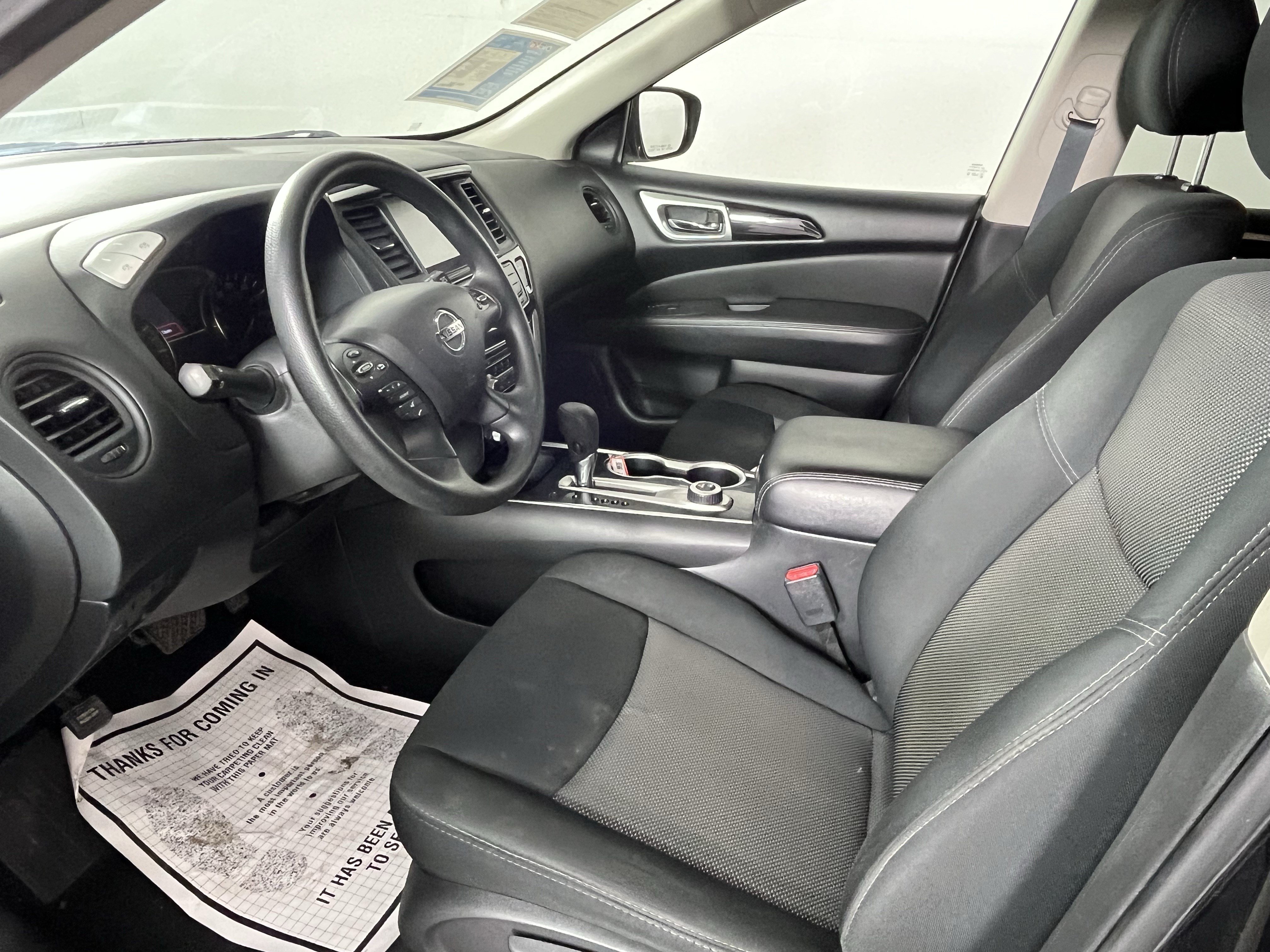 Used 2019 Nissan Pathfinder S AWD/4WD image 6