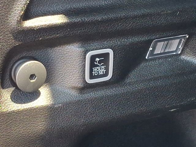 Used 2024 Jeep Grand Cherokee L Laredo AWD/4WD image 28