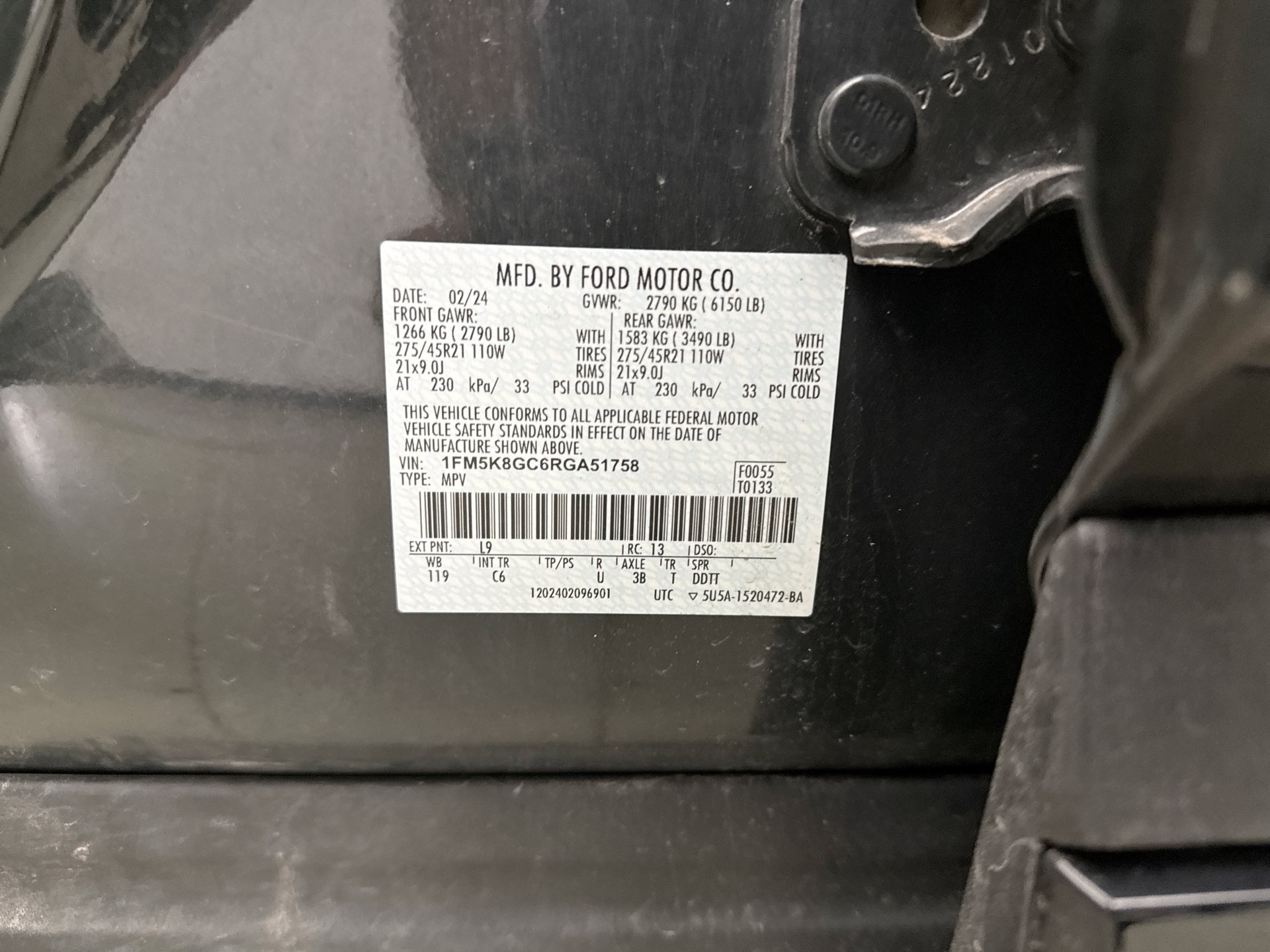 Used 2024 Ford Explorer ST w/ Equipment Group 401A AWD/4WD image 11