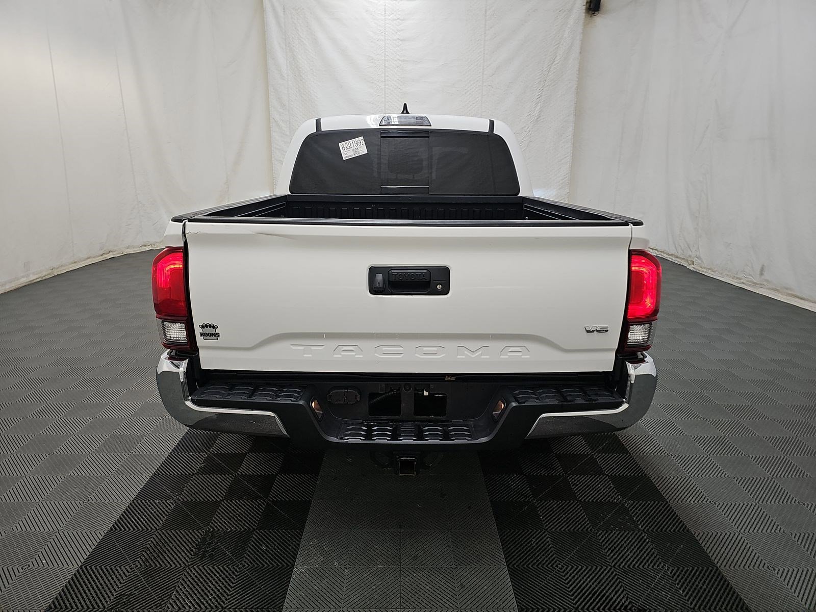 Used 2021 Toyota Tacoma SR5 RWD image 5