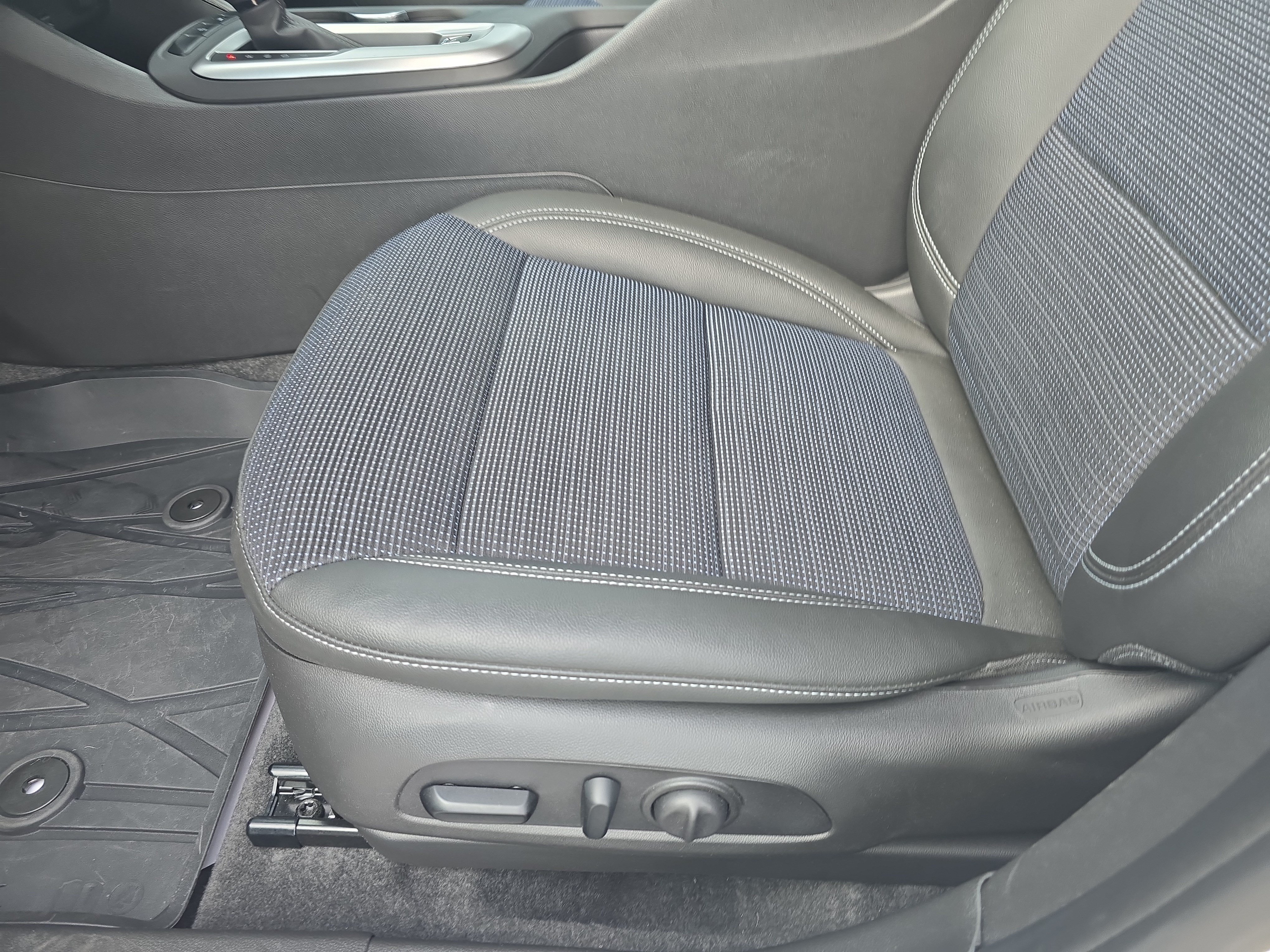 Used 2025 Buick Envista Preferred w/ Convenience I Package FWD image 29