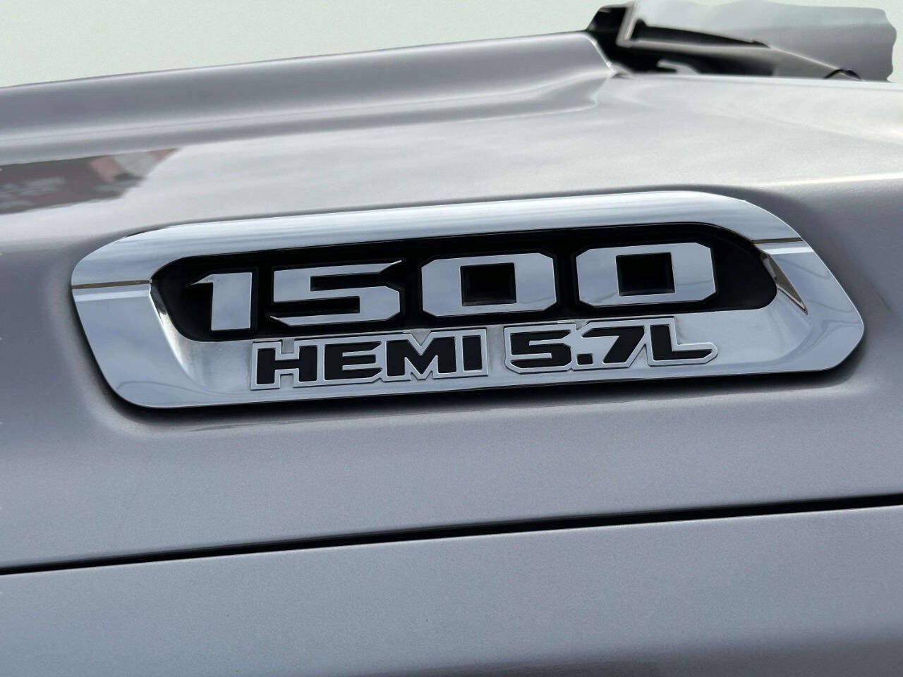 Used 2021 RAM 1500 Laramie AWD/4WD image 10
