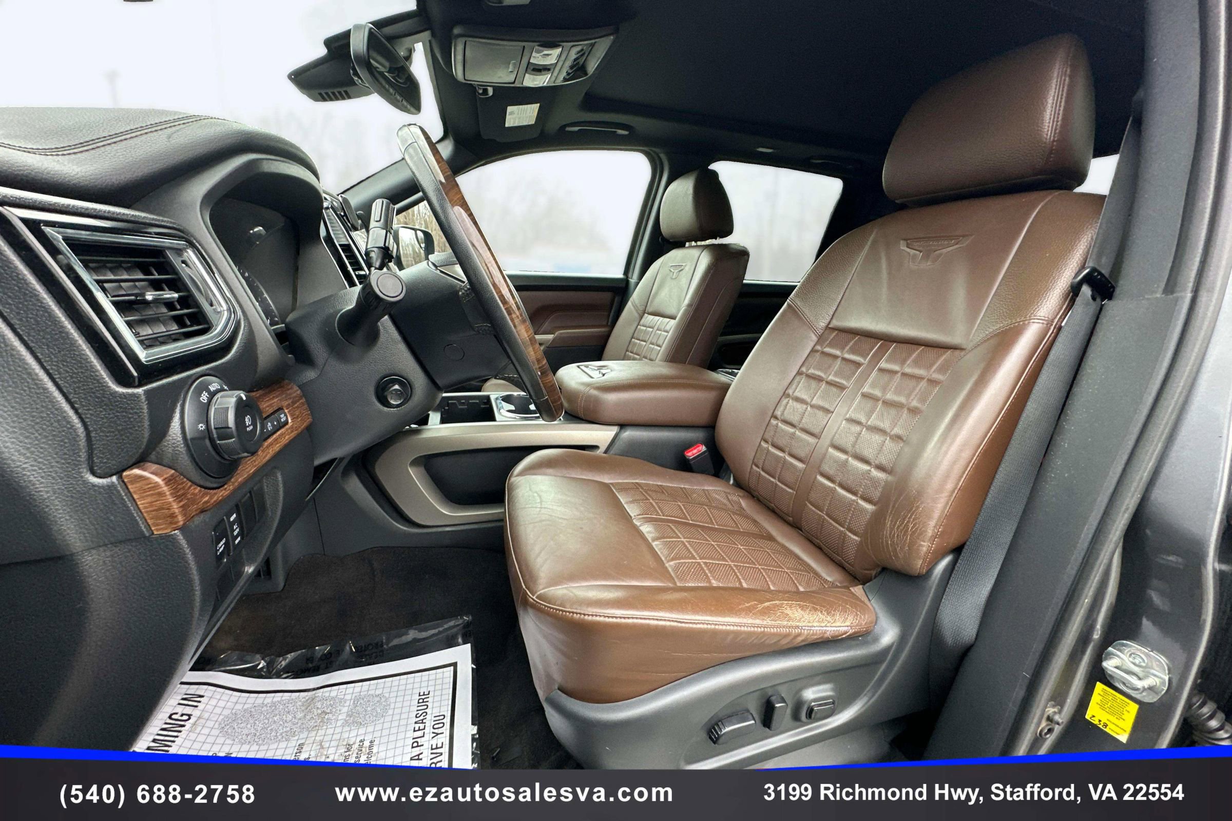 Used 2021 Nissan Titan Platinum Reserve w/ Moonroof Package image 15