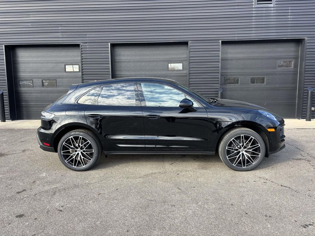New 2026 Porsche Macan image 11