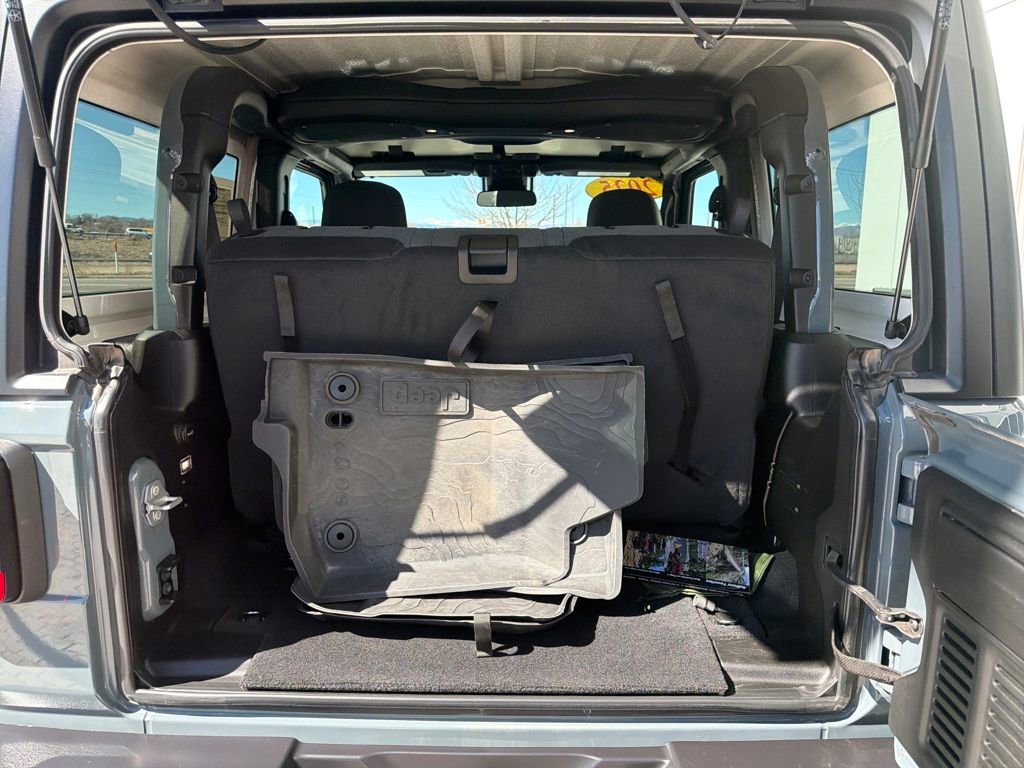 Used 2025 Jeep Wrangler Willys image 20