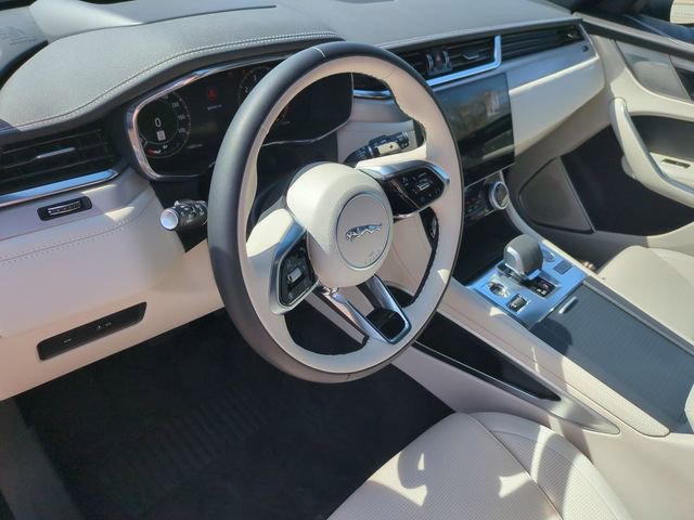 Used 2026 Jaguar F-PACE R-Dynamic S image 7