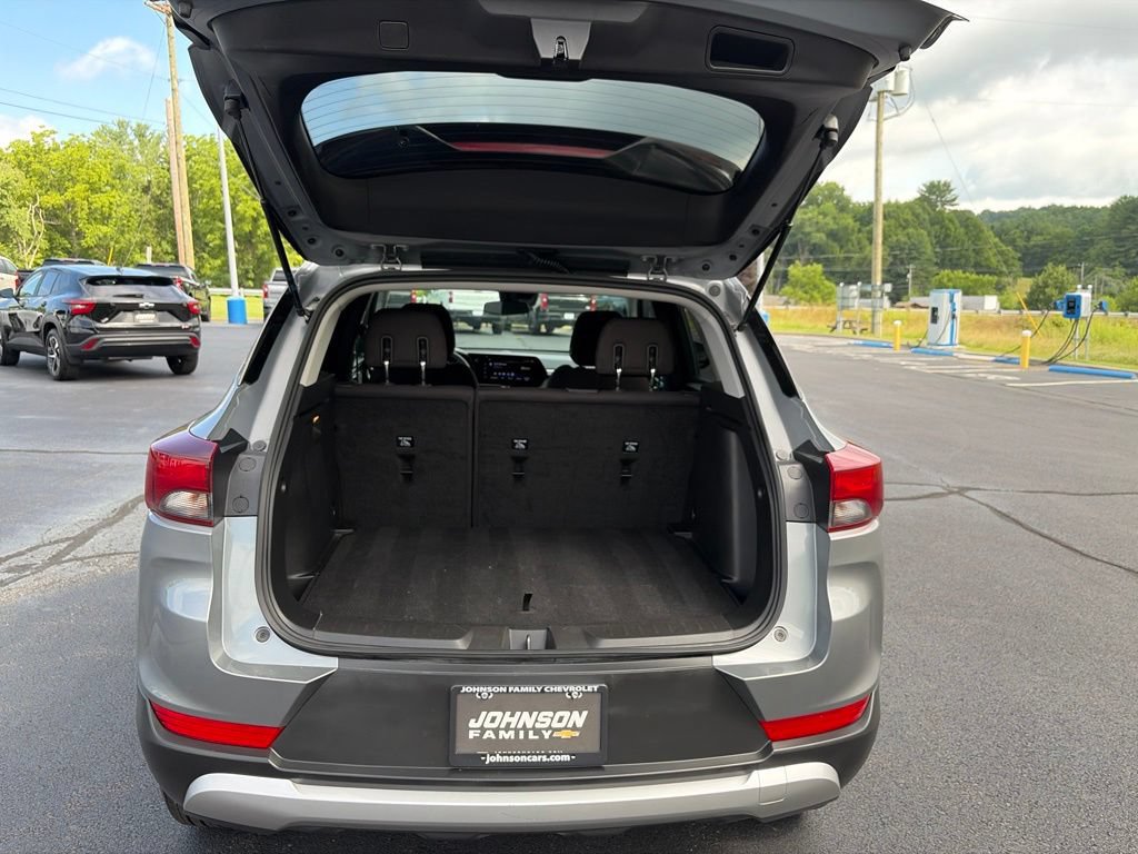 Used 2025 Chevrolet TrailBlazer LT AWD/4WD image 33