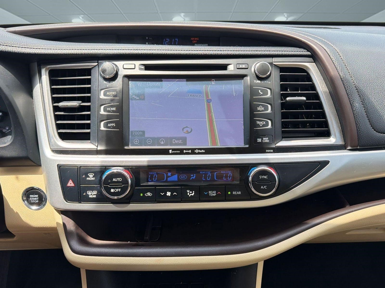 Used 2016 Toyota Highlander XLE FWD image 30