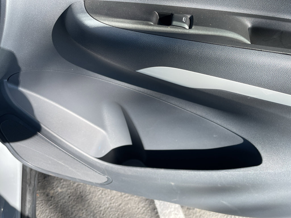 Used 2020 Chevrolet Bolt LT image 48