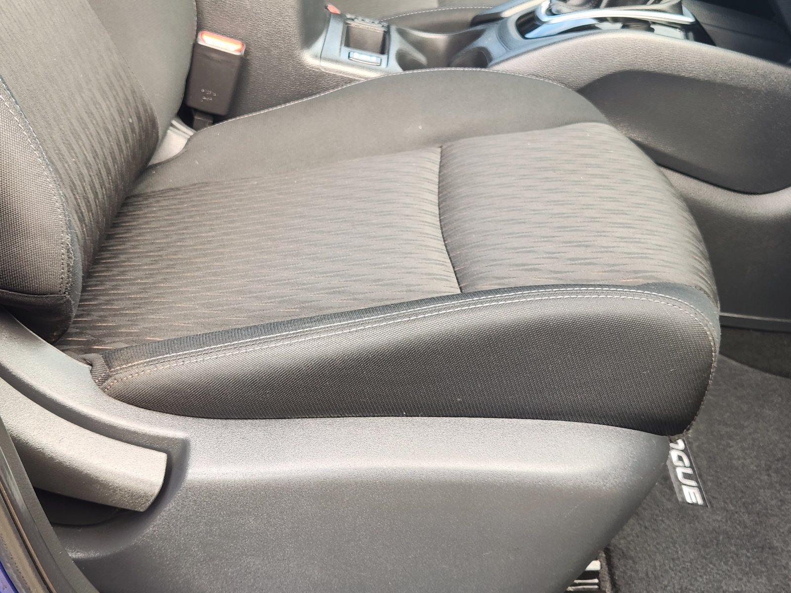 Used 2018 Nissan Rogue SV FWD image 28