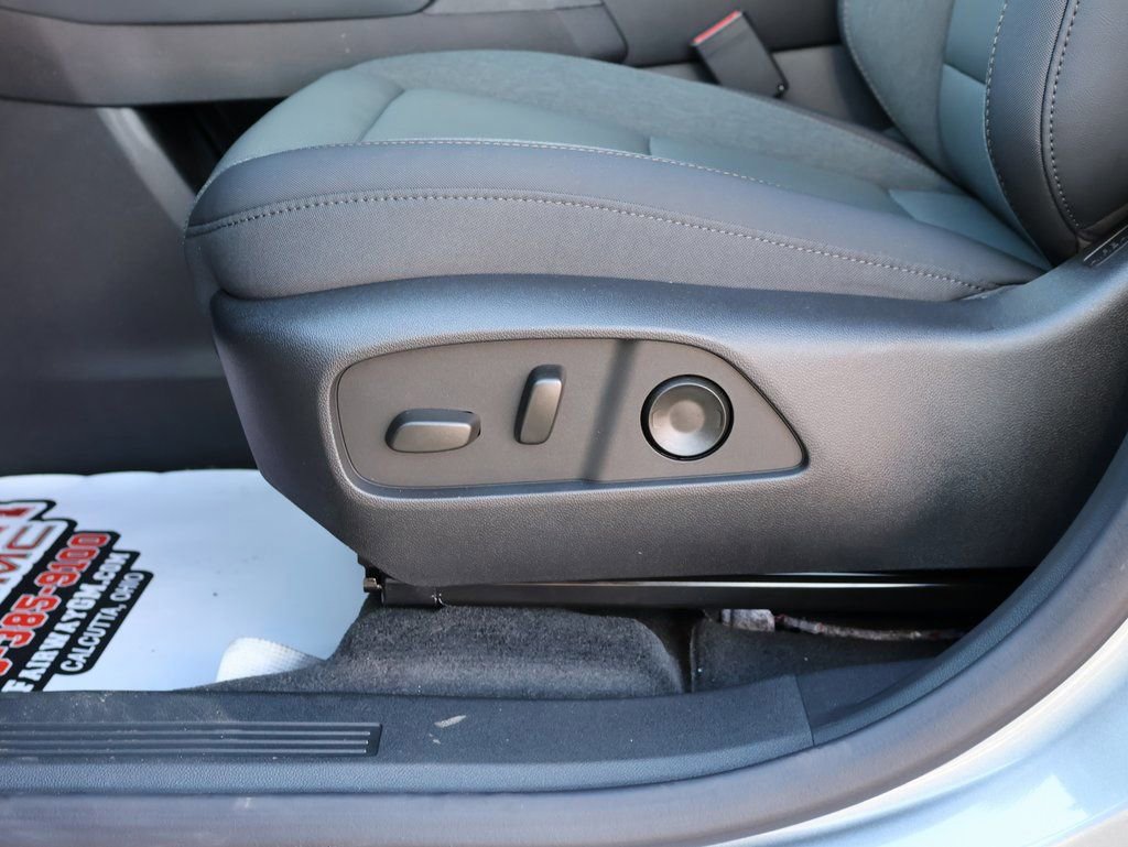 New 2026 GMC Terrain AT4 w/ LPO, Black Badging Package image 14