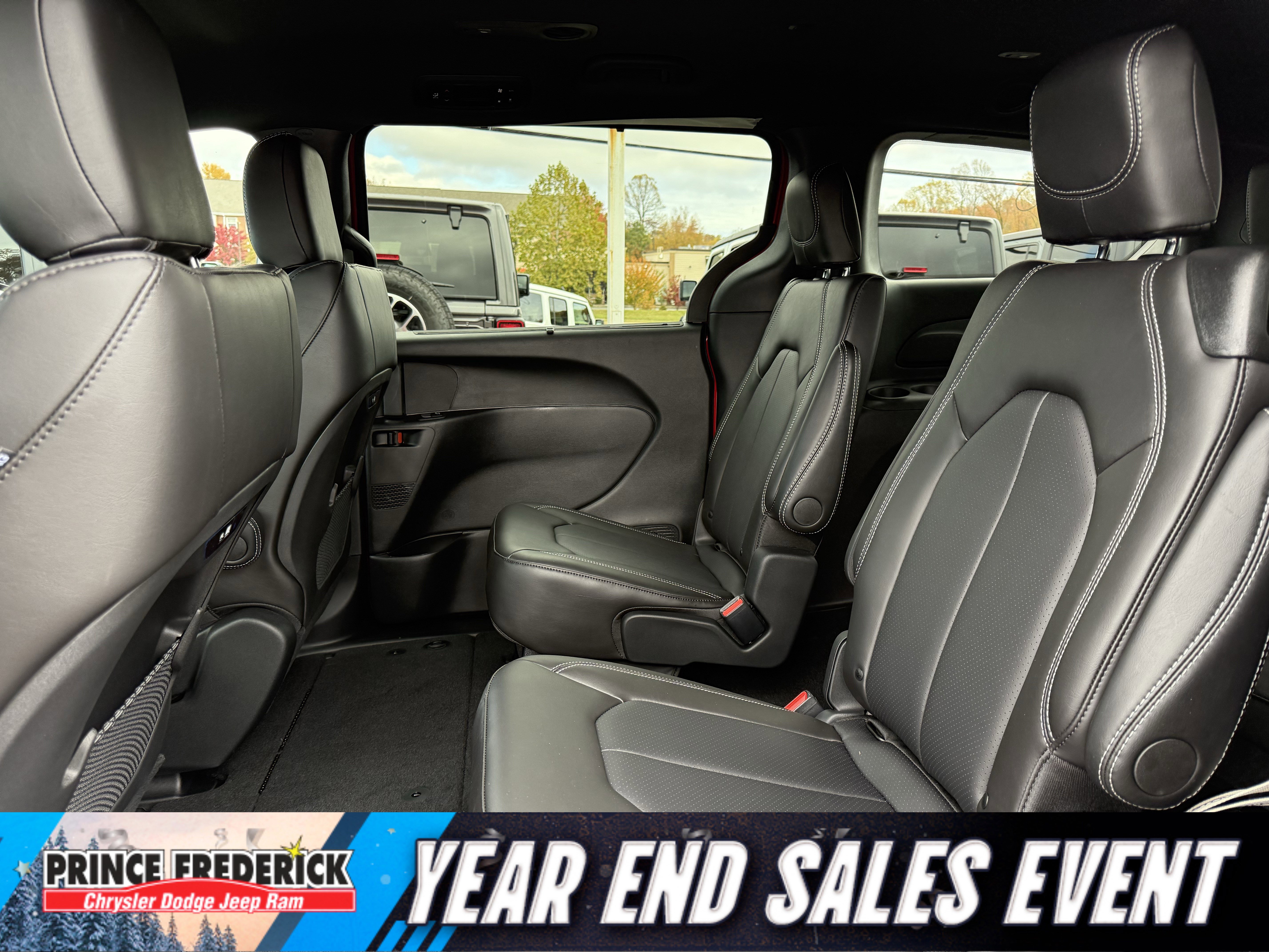 New 2026 Chrysler Pacifica Select image 12