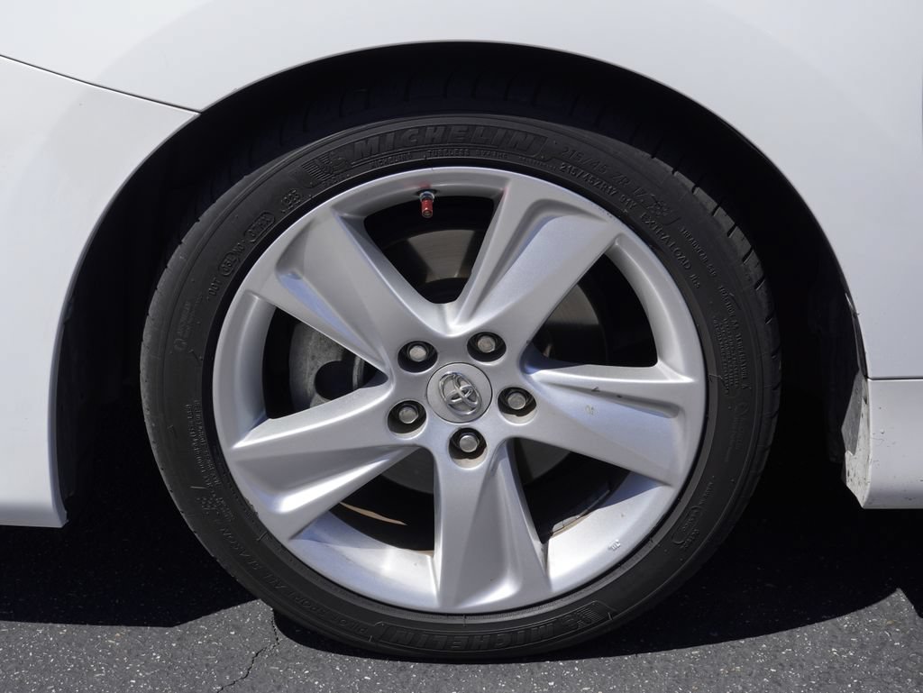 Used 2013 Toyota Matrix S w/ S Sport Pkg FWD image 7