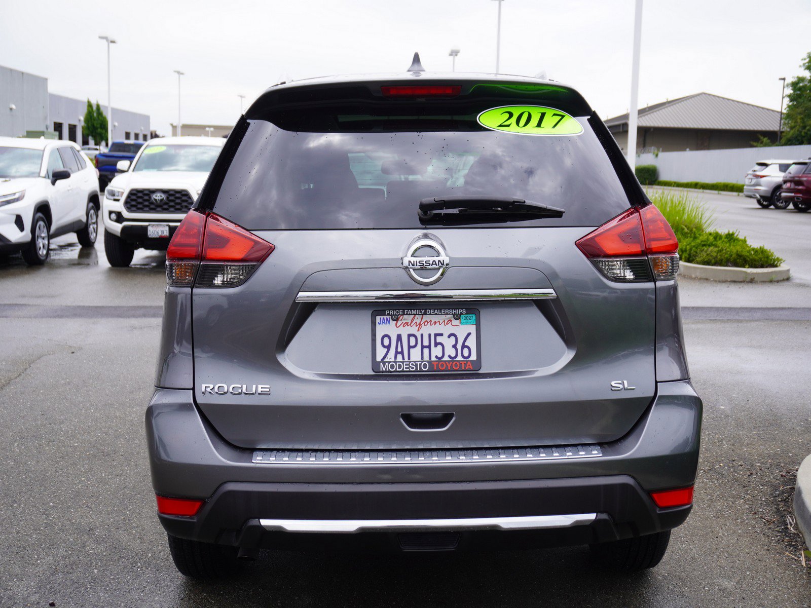 Used 2017 Nissan Rogue SL w/ SL Premium Package FWD image 9