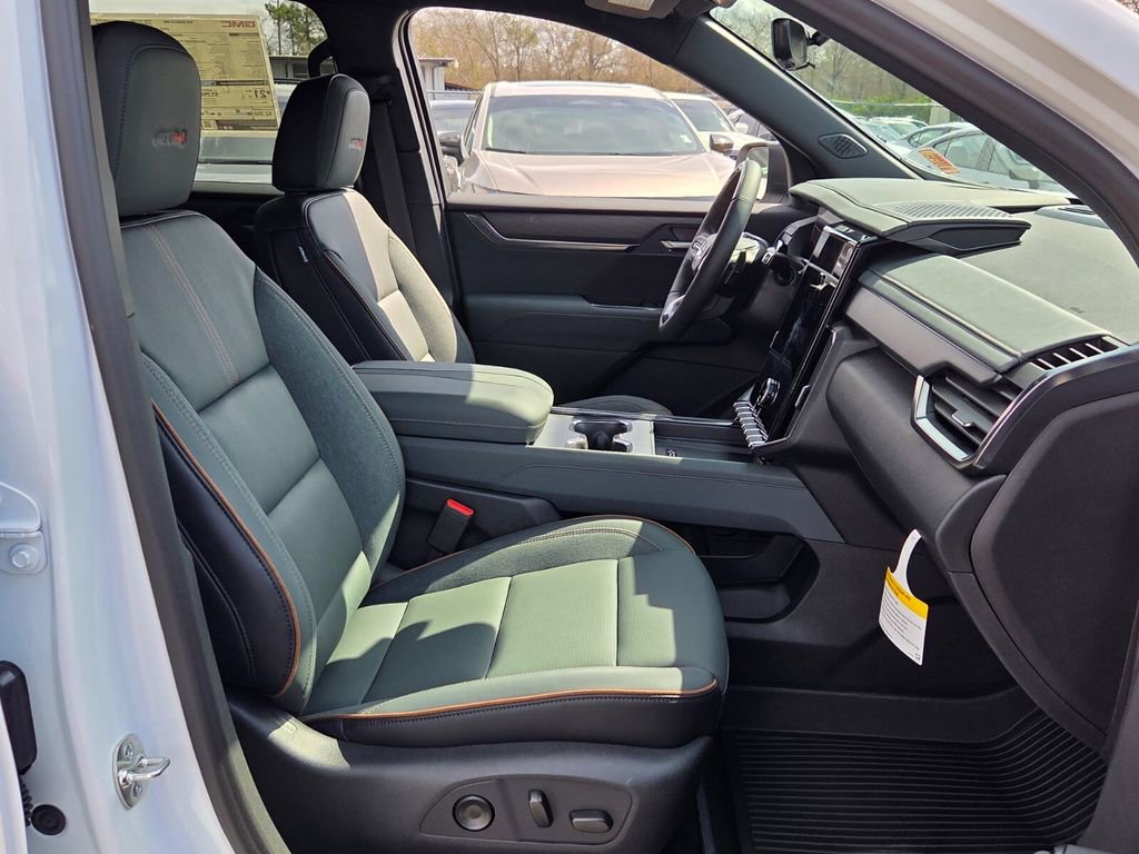 New 2026 GMC Acadia AT4 w/ Super Cruise Package image 16