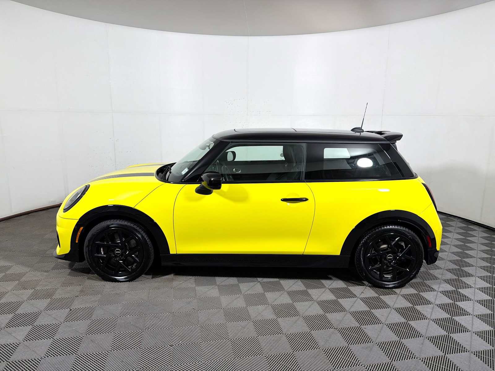 Used 2026 MINI Cooper S FWD image 4