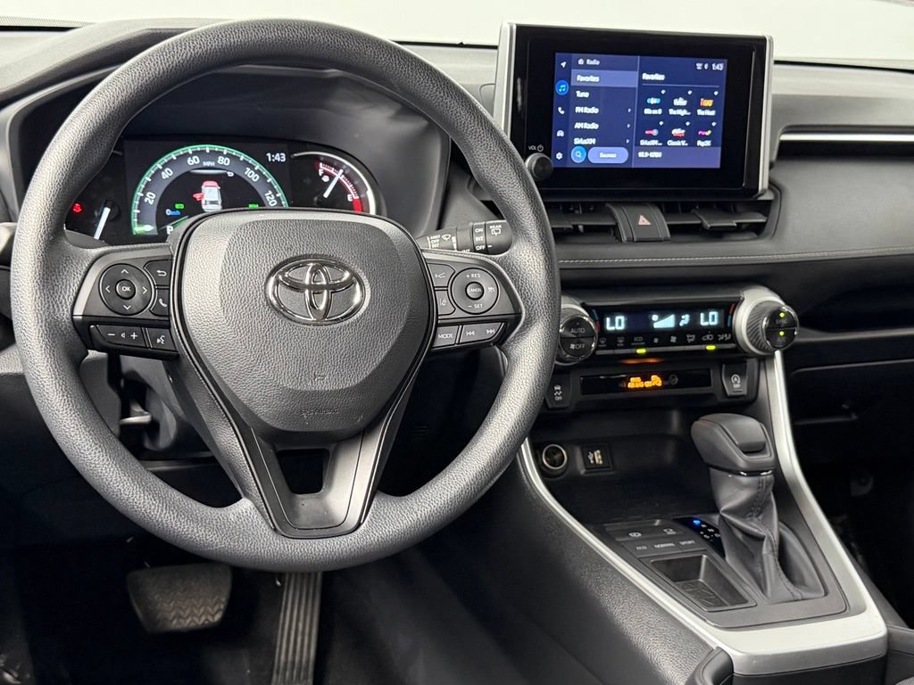Used 2025 Toyota RAV4 XLE FWD image 36