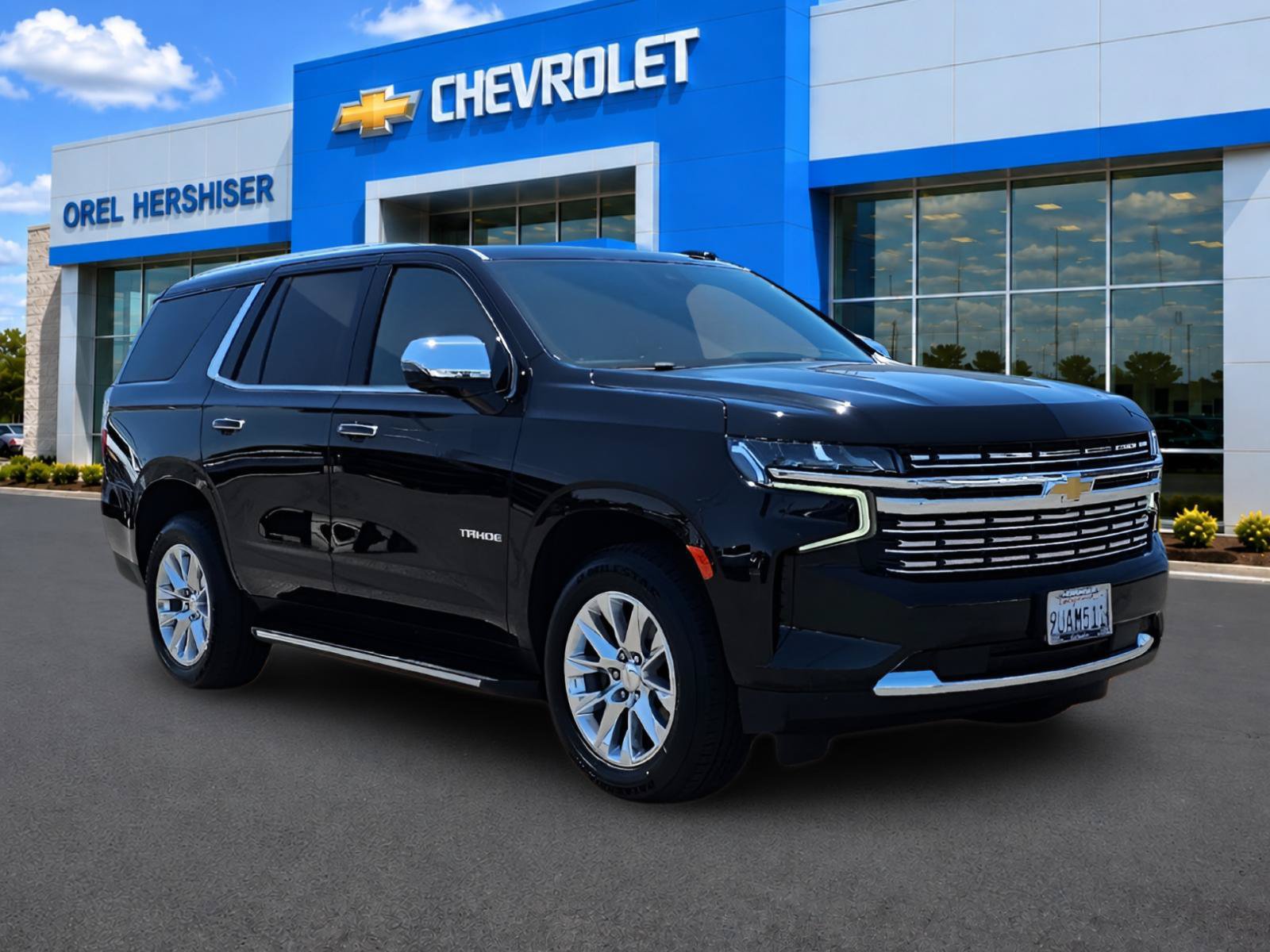 Used 2023 Chevrolet Tahoe Premier w/ Premium Package AWD/4WD image 1