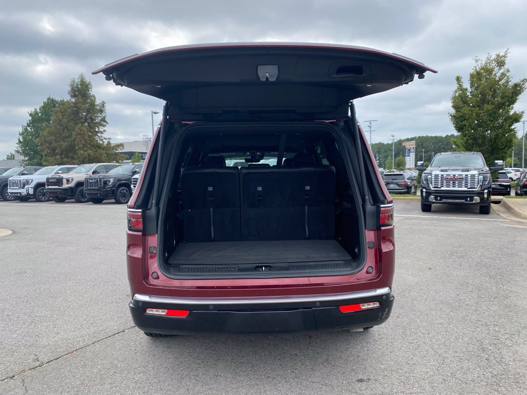 Used 2022 Jeep Wagoneer Series I w/ Convenience Group I AWD/4WD image 10