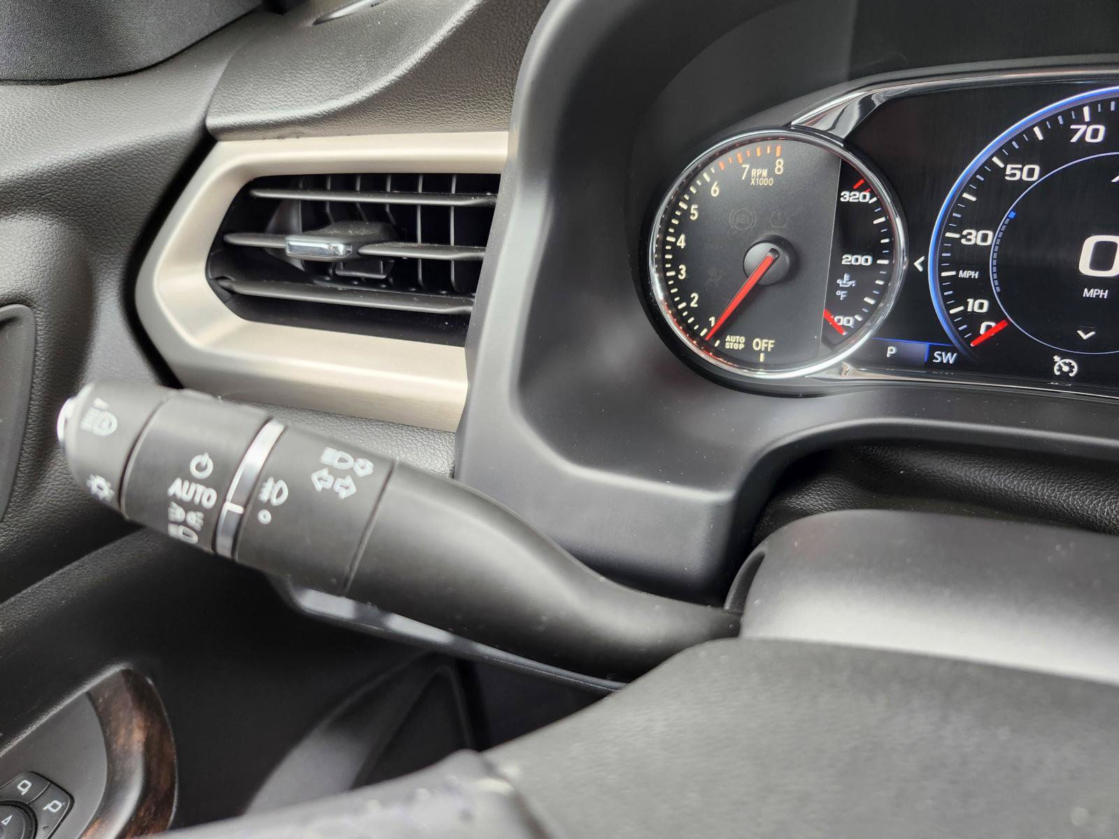 Used 2021 GMC Acadia Denali w/ GMC Pro Grade Package AWD/4WD image 16
